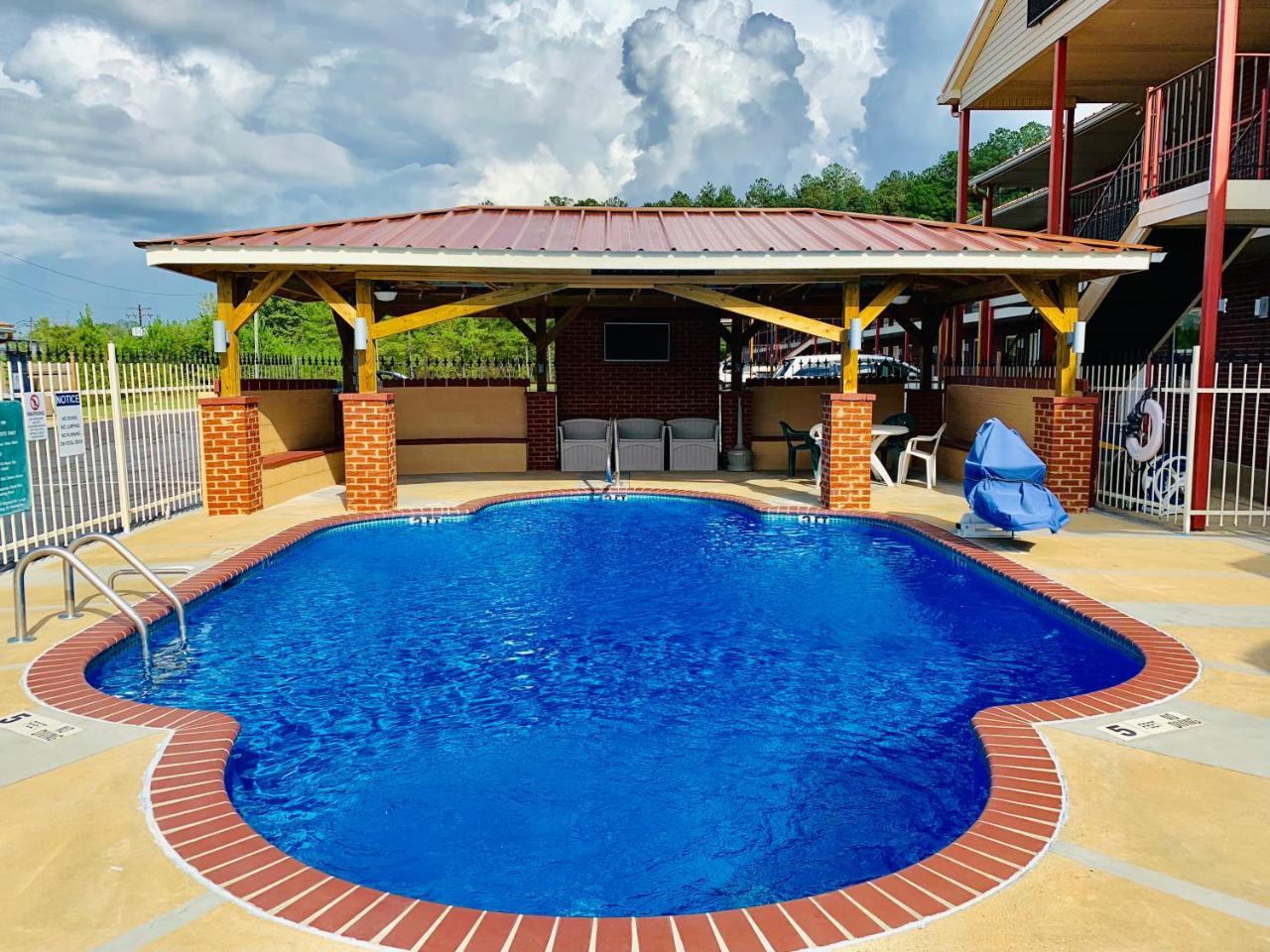 Star Plus Inn & Suites Selmer Exterior foto