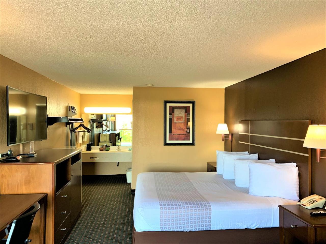 Star Plus Inn & Suites Selmer Exterior foto